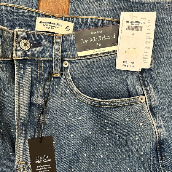 A&F Studded High Rised 90s Fit Jeans - Picture 5 of 5
